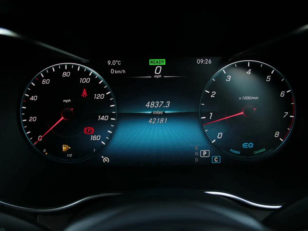2020-mercedes-benz-glc-class-20-glc300-amg-line-premium-station-wagon-5d-big-61