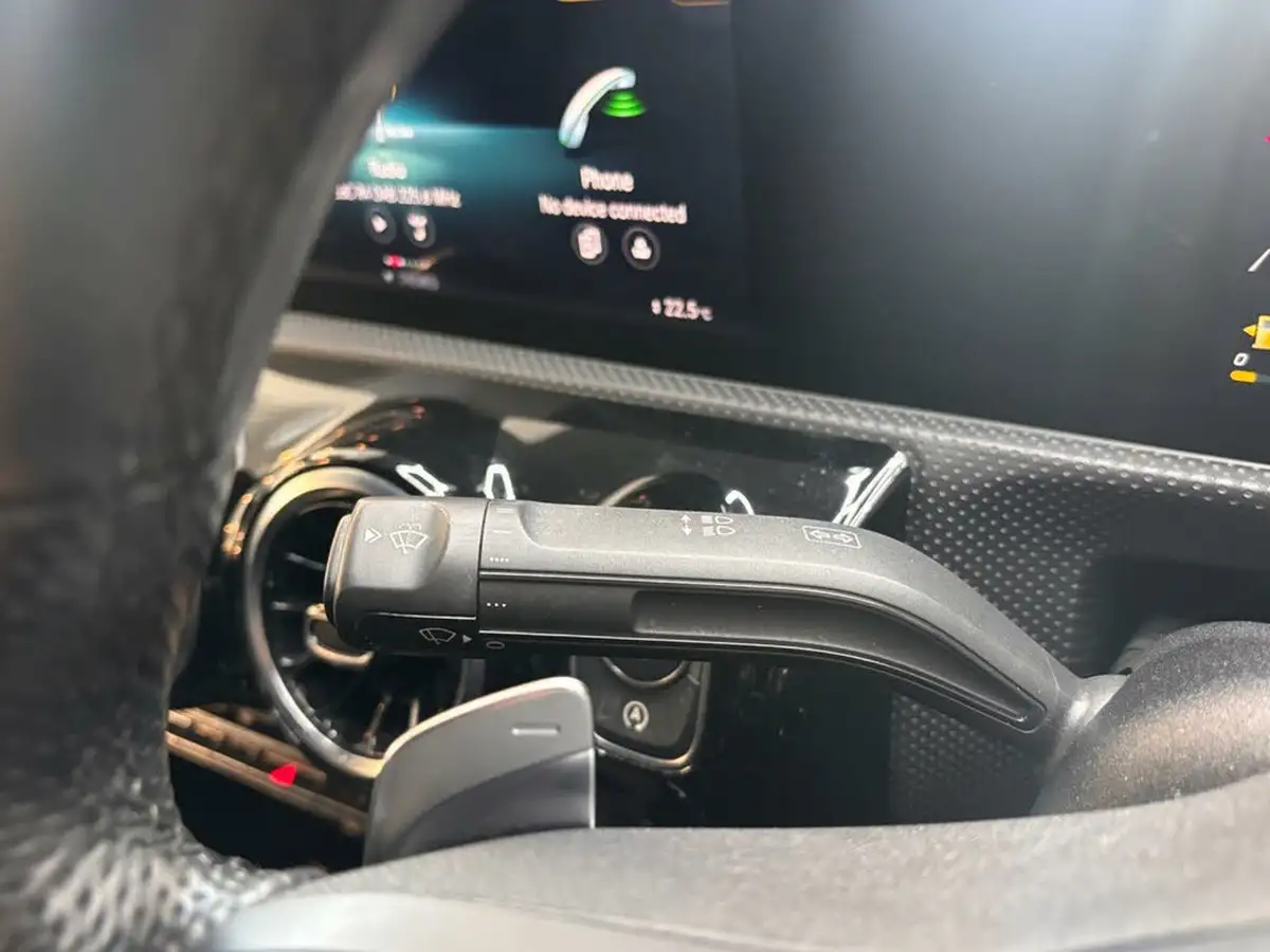 2020-mercedes-benz-cla-13-cla-180-amg-line-coupe-4d-big-25
