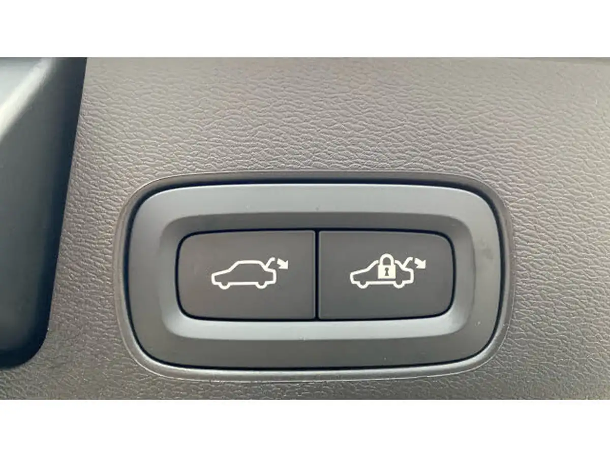 2024-volvo-xc60-20-b5-plus-big-38