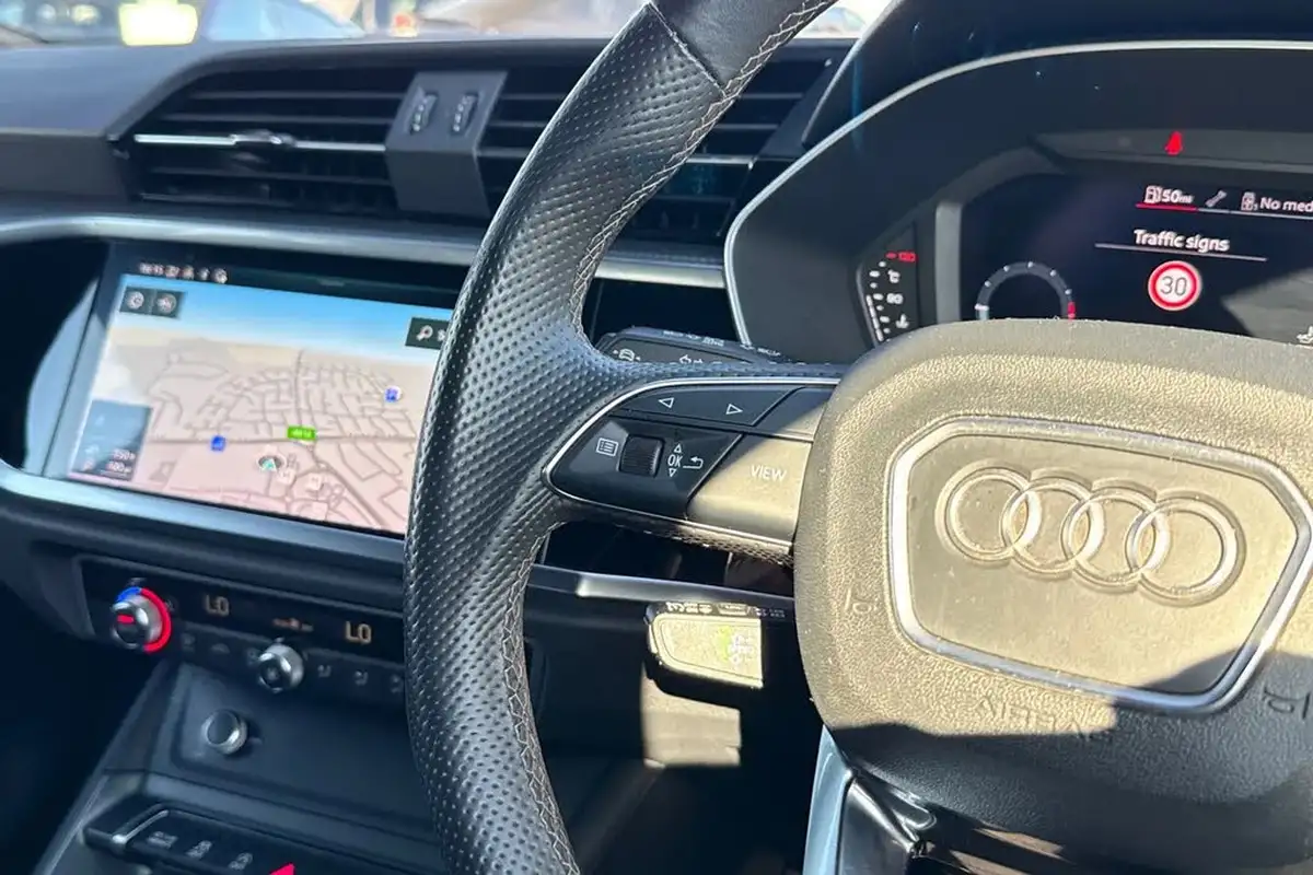 2022-audi-q3-15-35-tfsi-black-edition-codcomfort-sound-pack-sportback-big-48