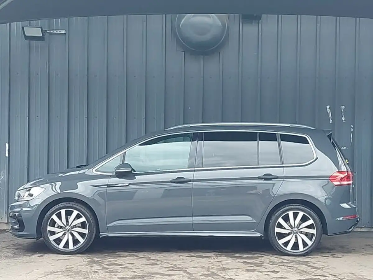 2020-volkswagen-touran-15-tsi-r-line-dsg-big-3