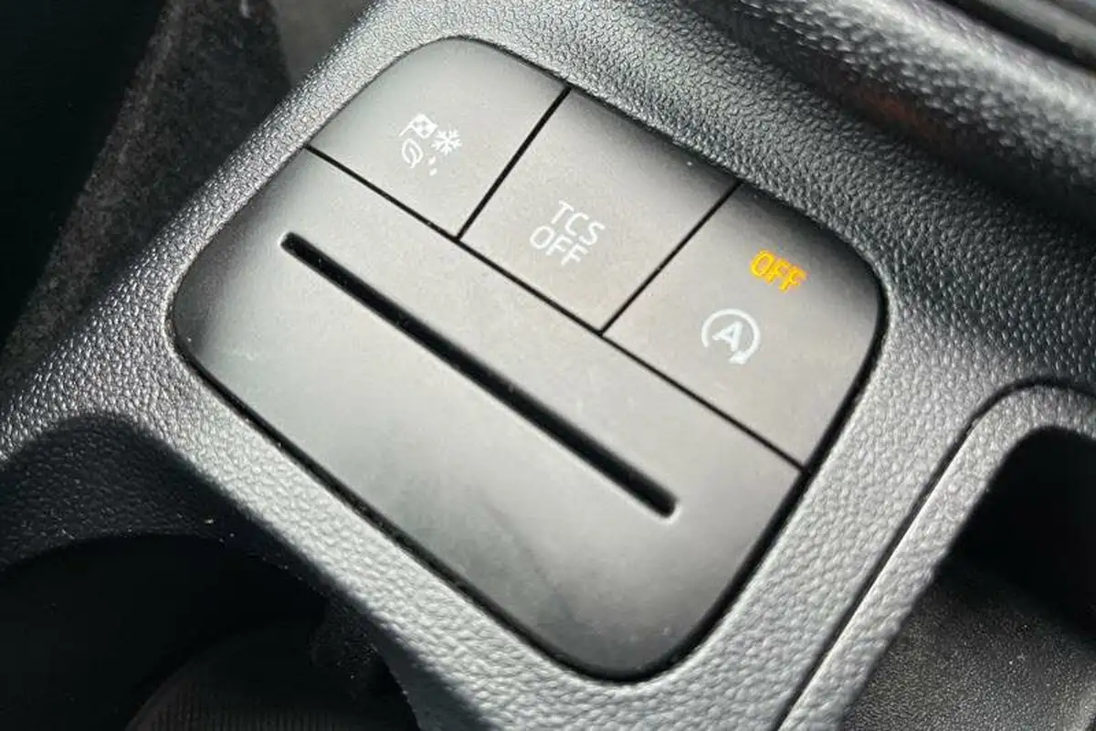2023-ford-fiesta-big-35