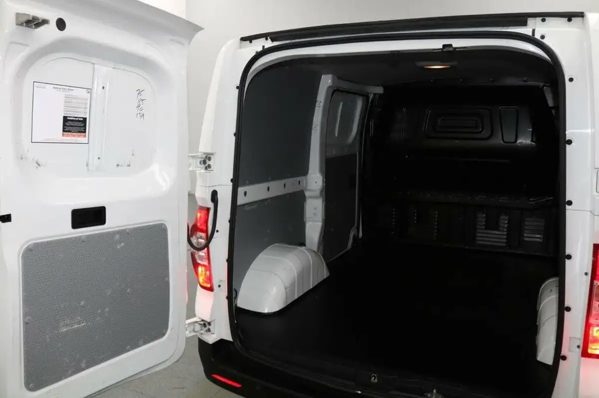 2021-maxus-e-deliver-3-e-l1h1-35kwh-big-16