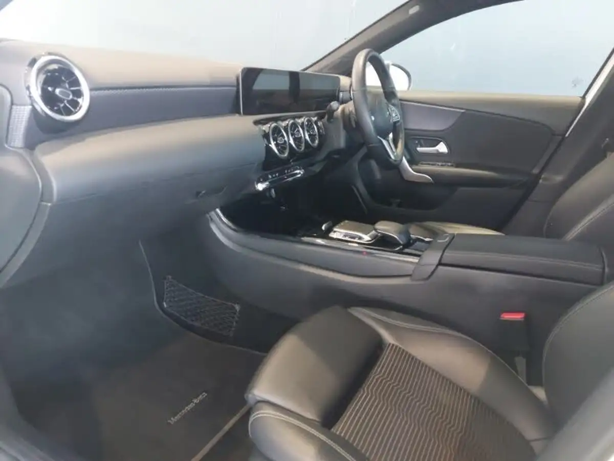 2019-mercedes-benz-a-class-13-a180-sport-executive-hatchback-5d-1332cc-7g-dct-big-4