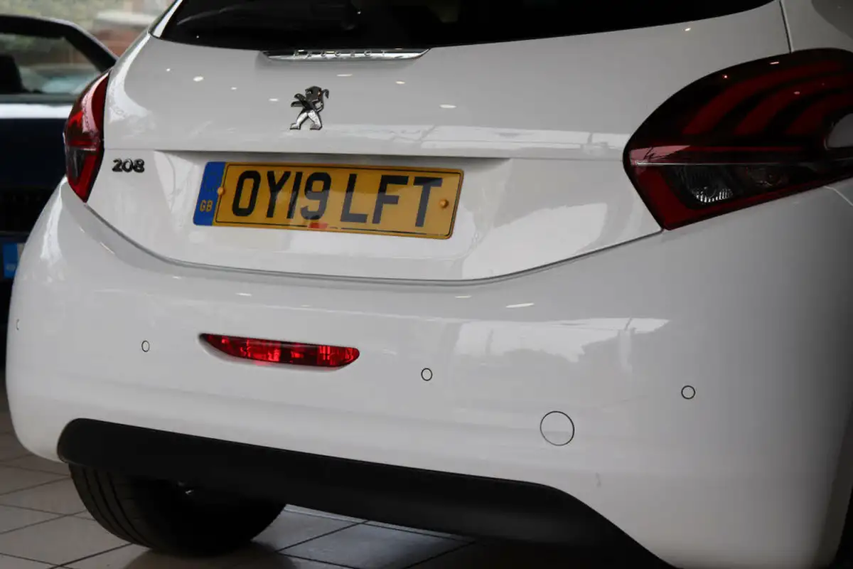 2019-peugeot-208-12-puretech-signature-big-68