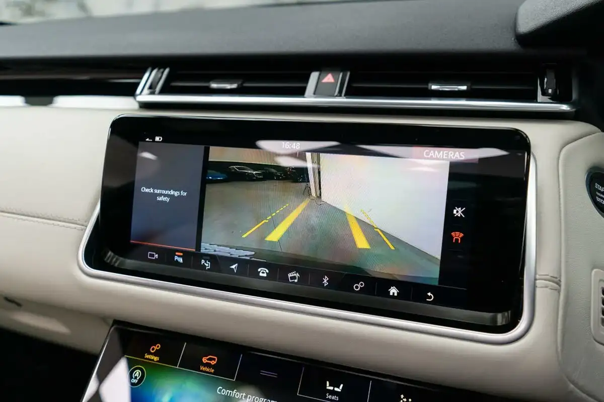 2019-land-rover-range-rover-velar-30-d300-r-dynamic-hse-big-21