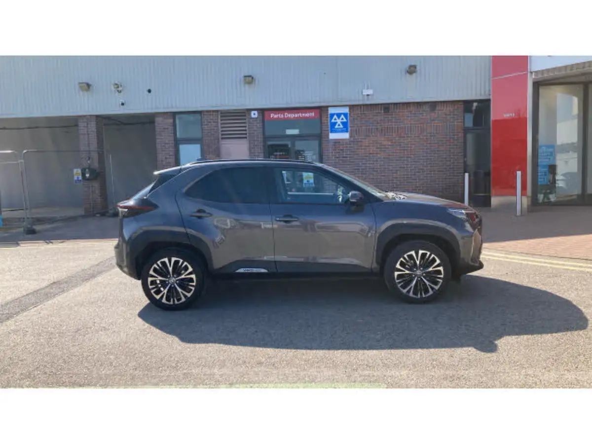 2023-toyota-yaris-cross-15-vvt-i-excel-awd-i-big-15