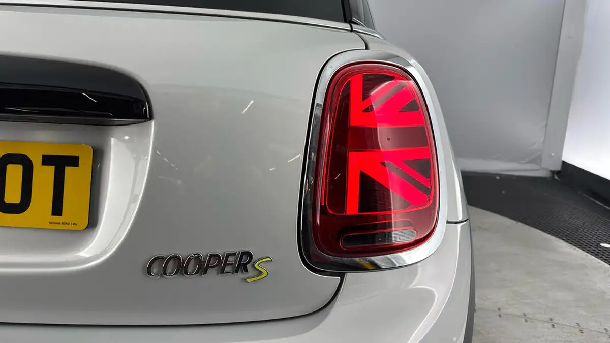 2022-mini-cooper-e-cooper-s-1-big-22