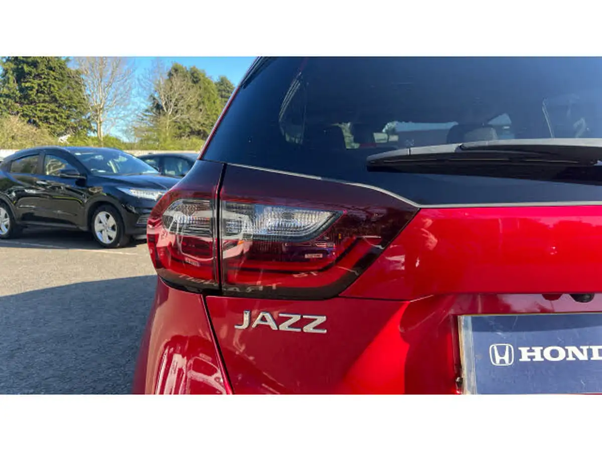 2021-honda-jazz-15-i-mmd-ex-107ps-big-15