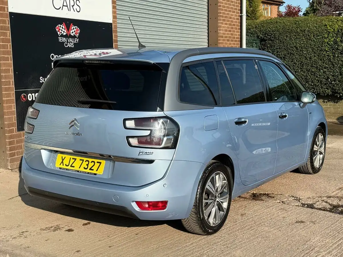 2015-citroen-grand-c4-picasso-16bluehdi-exclusive-eat6-big-18