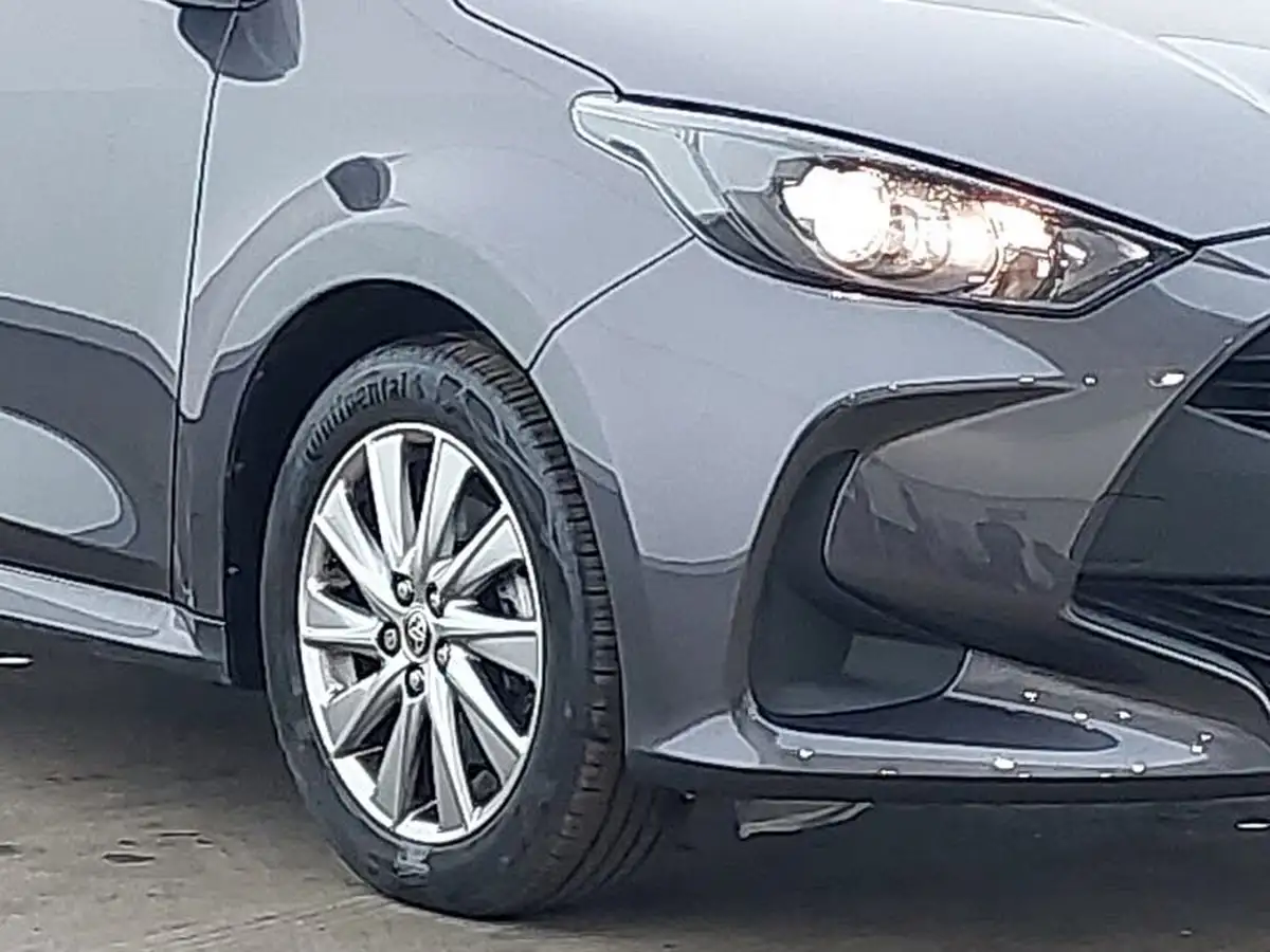 2022-toyota-yaris-15-vvt-i-icon-big-8