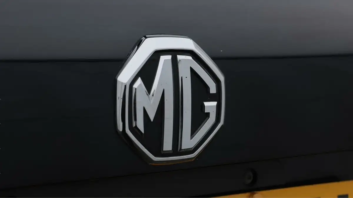 2022-mg-hs-15t-gdi-exclusive-258ps-plug-in-hybrid-auto-big-22