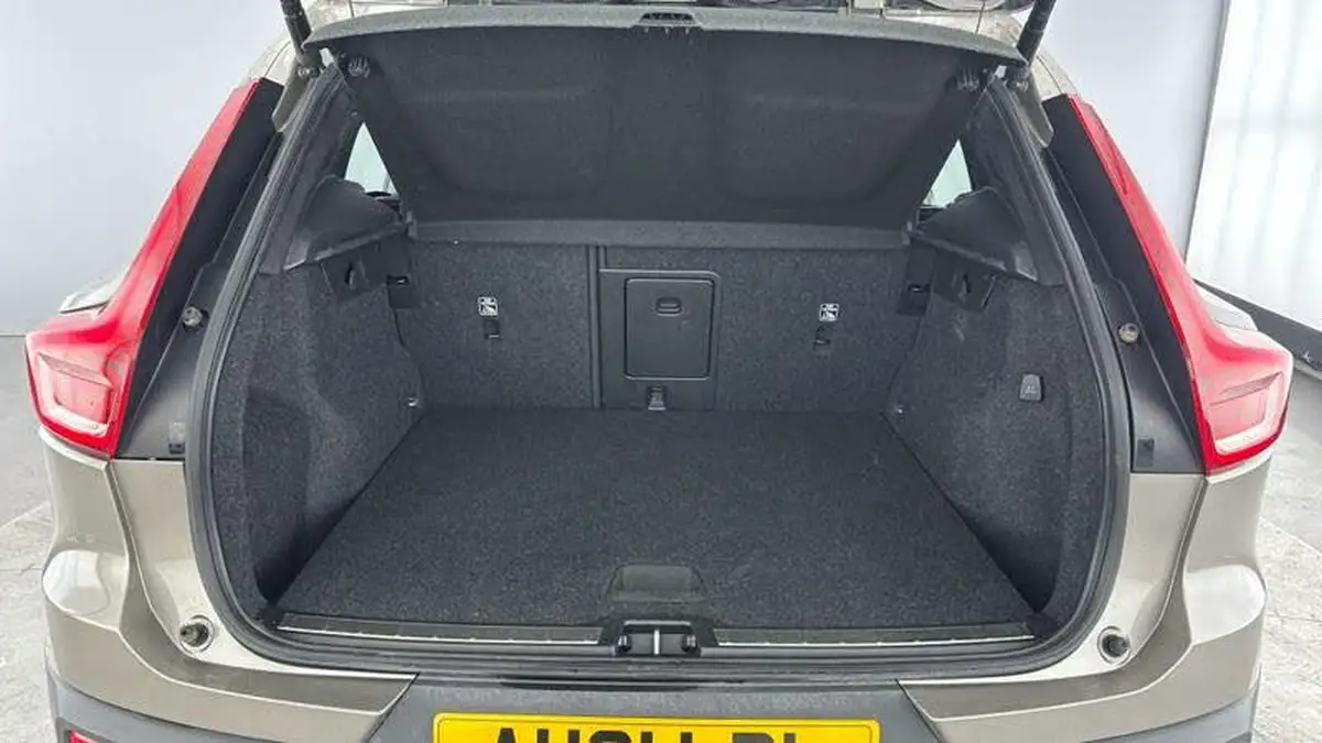 2021-volvo-xc40-20-b4-inscription-pro-194bhp-auto-big-28