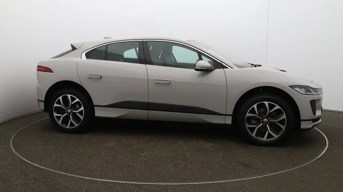 2022-jaguar-i-pace-ev400-hse-big-41