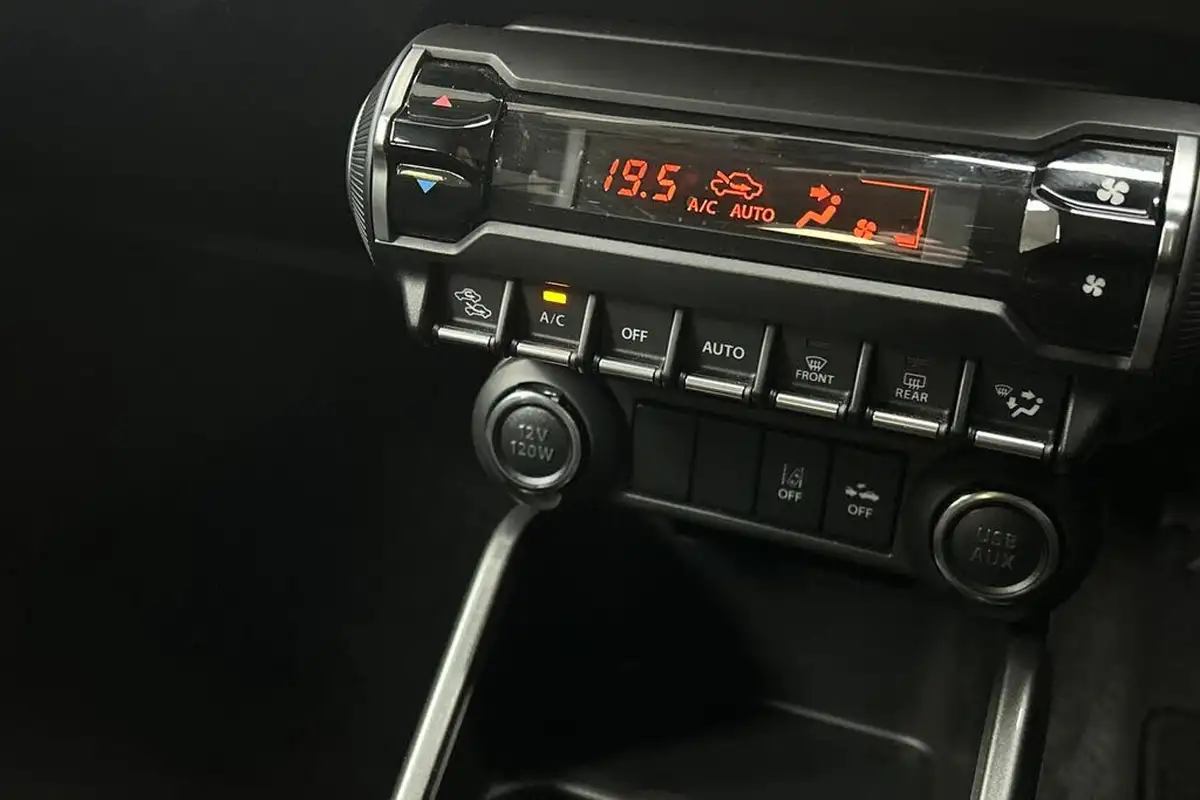 2024-suzuki-ignis-12-dualjet-sz5-cvt-big-17