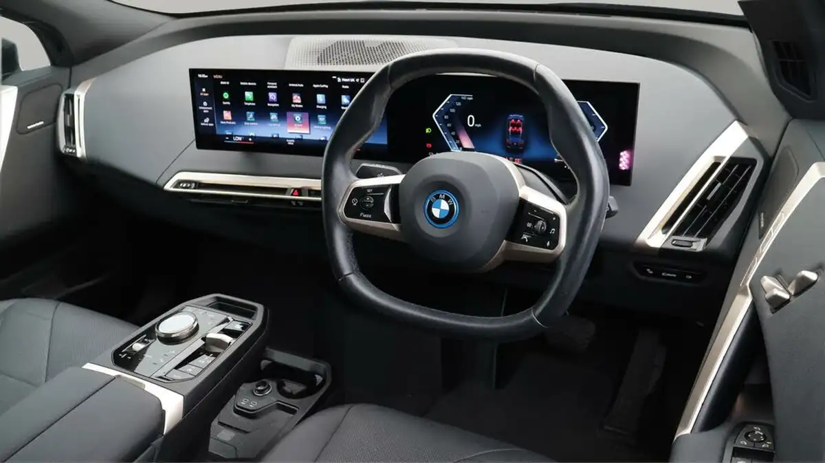 2022-bmw-ix-e-xdrive-40-m-sport-big-9