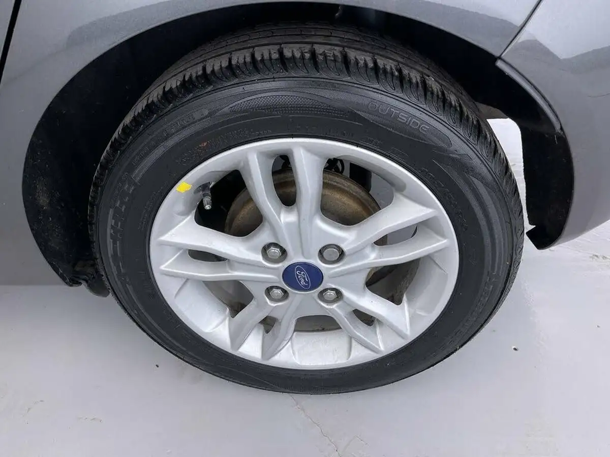 2016-ford-fiesta-10t-zetec-100ps-ecoboost-ss-5d-big-74