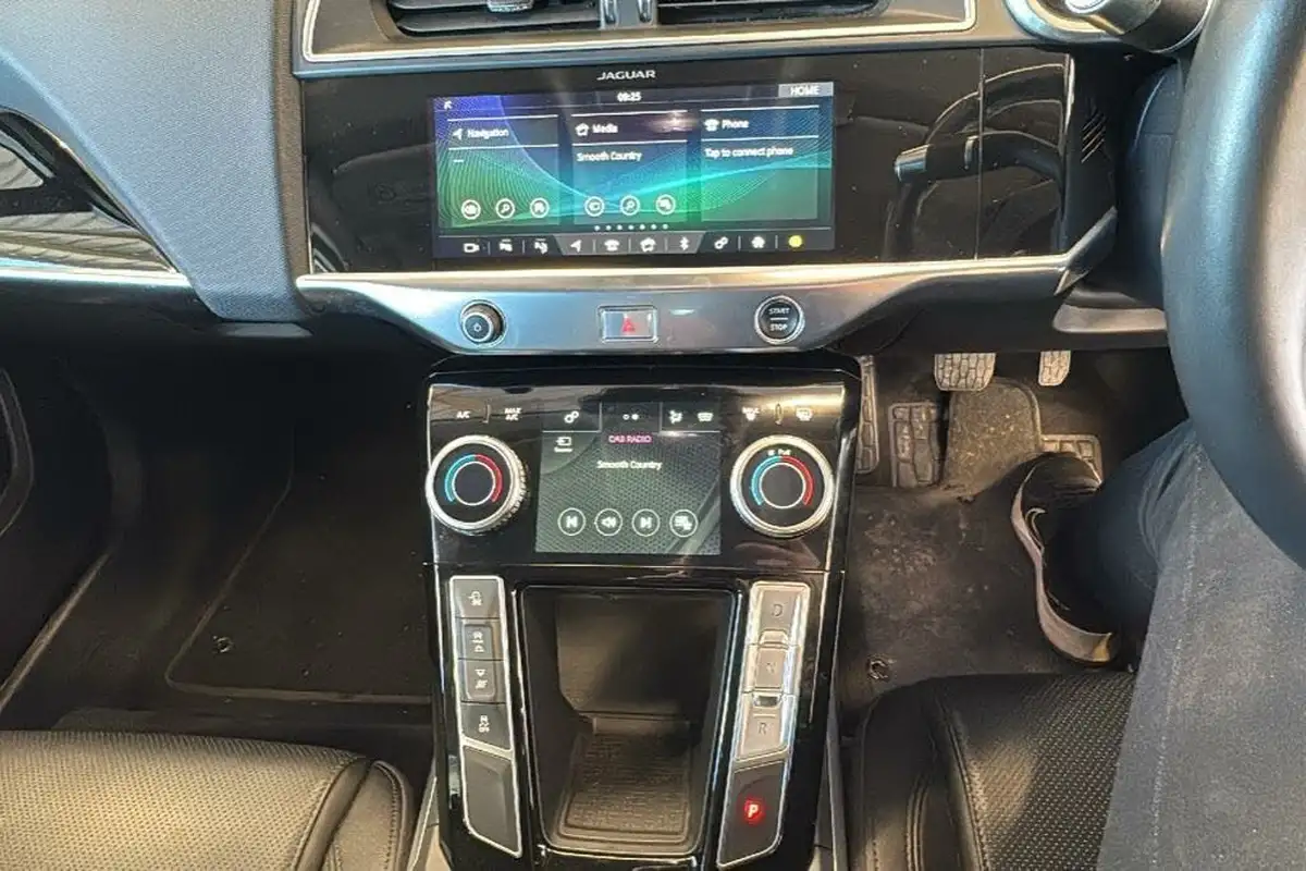 2020-jaguar-i-pace-ev400-s-big-30