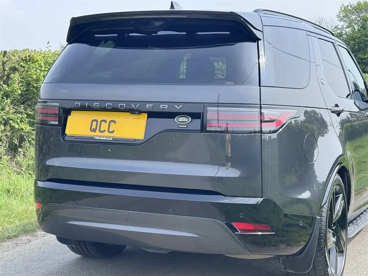 2022-land-rover-discovery-30-d300-commercial-r-dynamic-hse-big-25