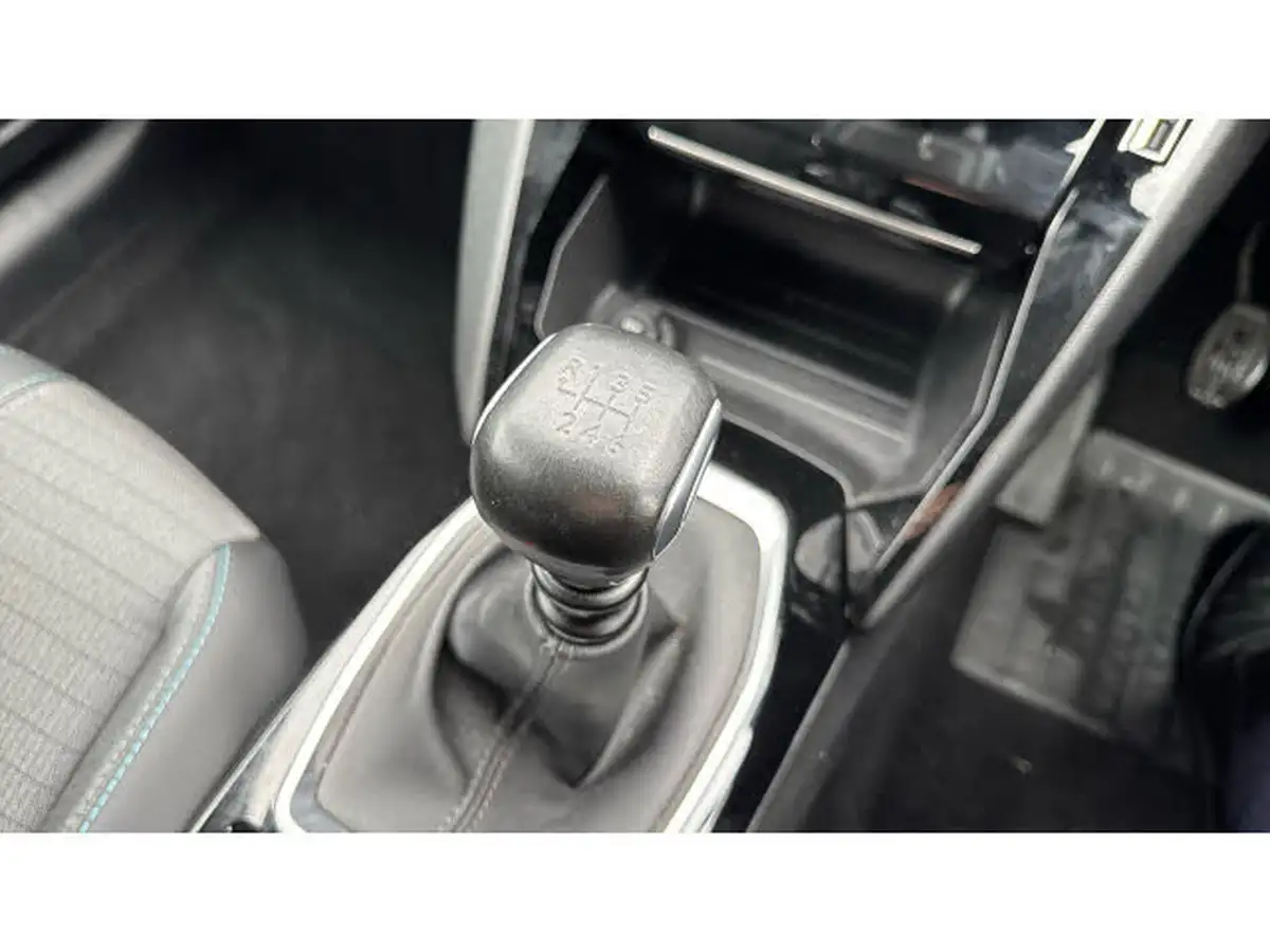 2020-peugeot-208-12-puretech-allure-premium-100bhp-big-27