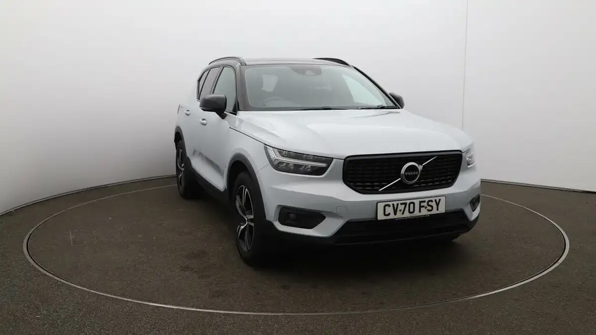 2020-volvo-xc40-20-b4-r-design-awd-big-32