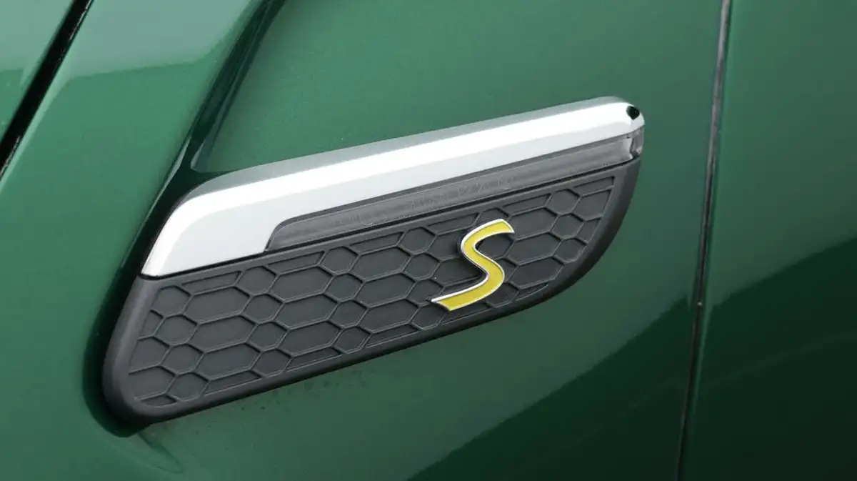 2023-mini-cooper-e-cooper-s-2-big-20