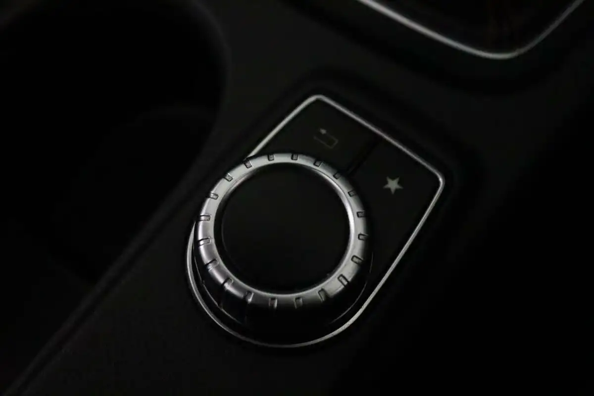 2018-mercedes-benz-cla-16-cla-200-amg-line-night-edition-plusss-coupe-4d-big-25