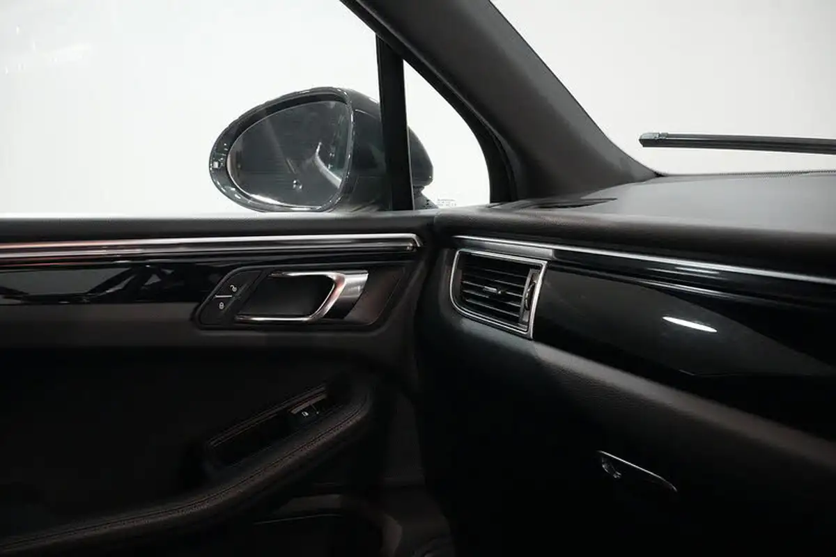2016-porsche-macan-30td-s-big-15