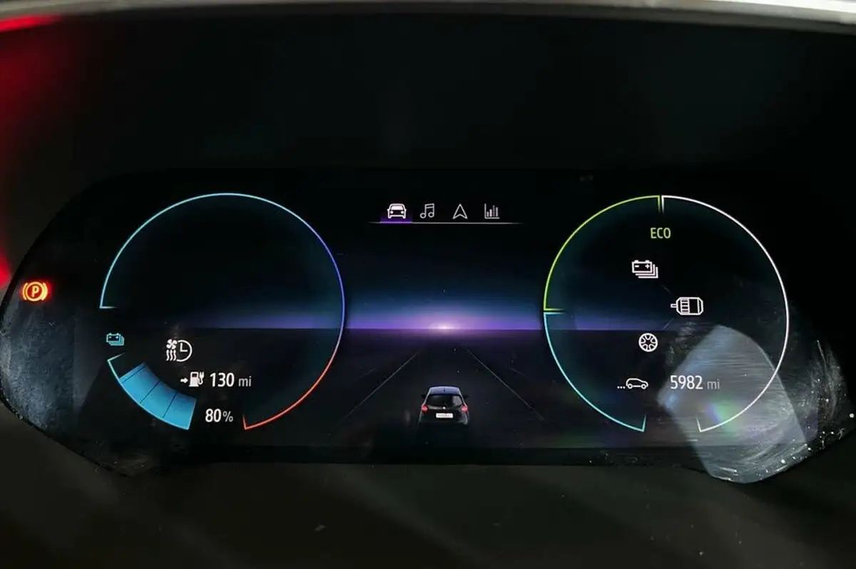 2021-renault-zoe-e-i-iconic-135ps-r135ze50-big-10