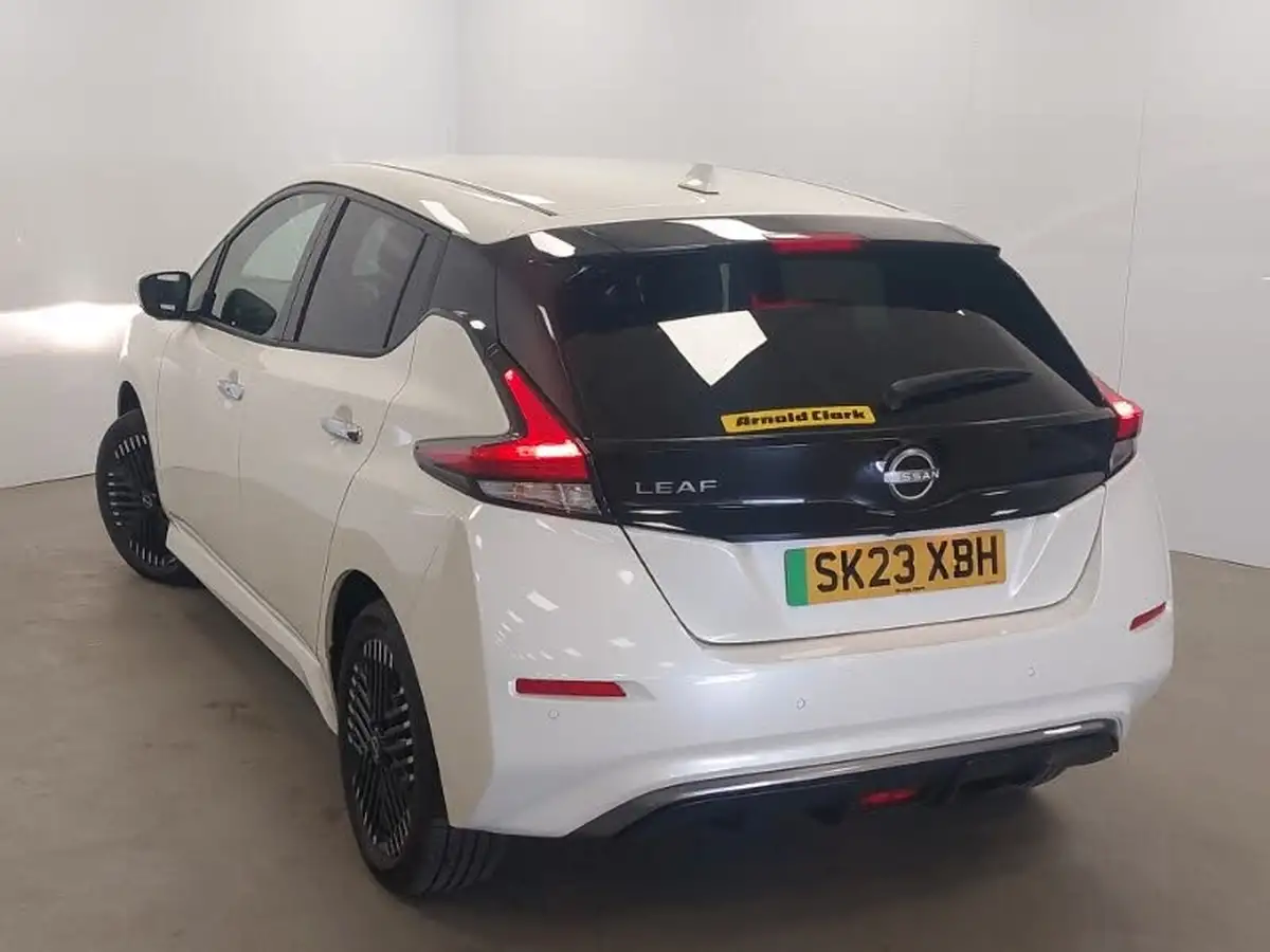 2023-nissan-leaf-e-e-n-connecta-59kwh-big-1
