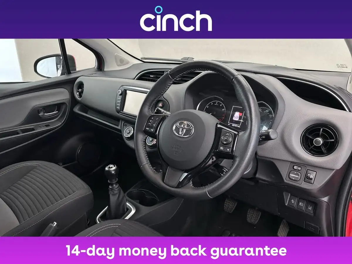 2018-toyota-yaris-15-vvt-i-icon-navi-big-8