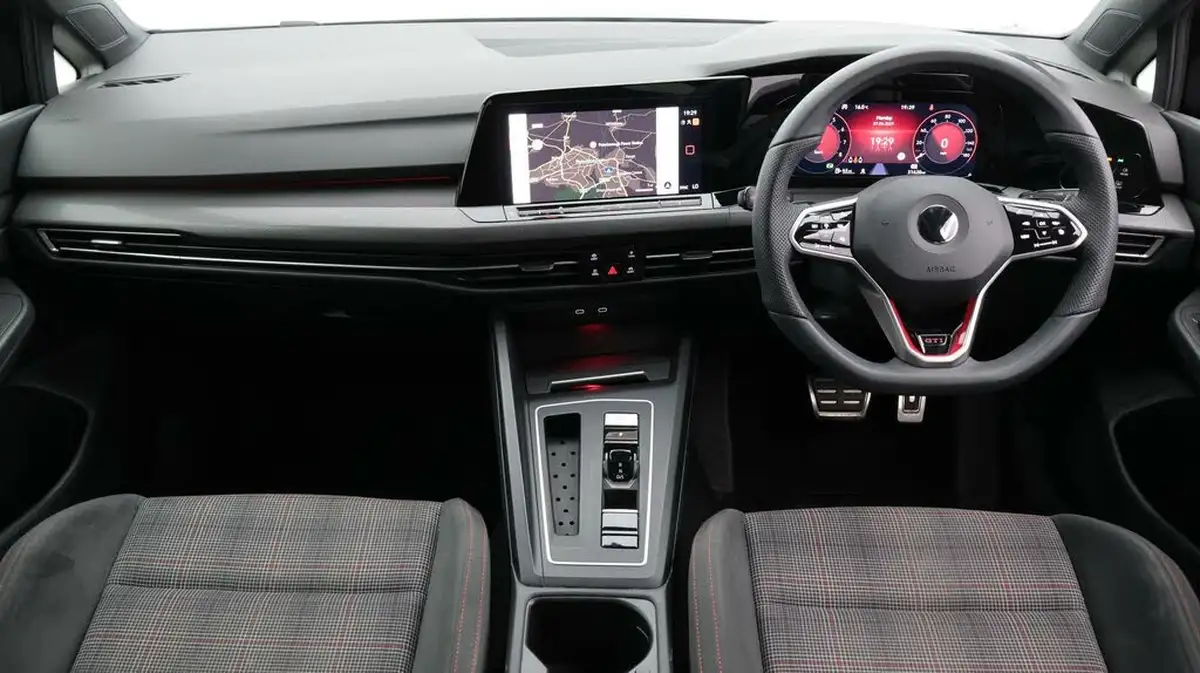 2022-volkswagen-golf-20-tsi-gti-dsg-big-13