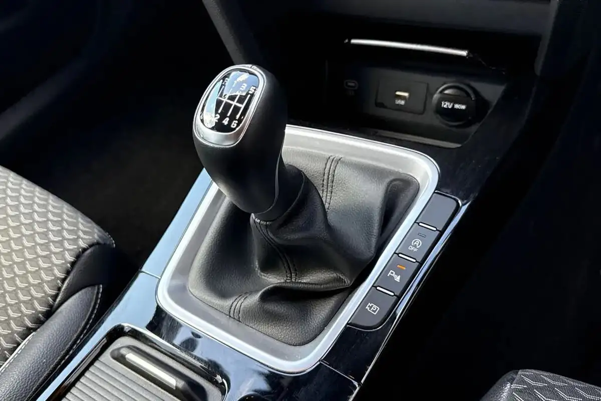 2023-kia-xceed-15-t-gdi-3-158bhp-big-22