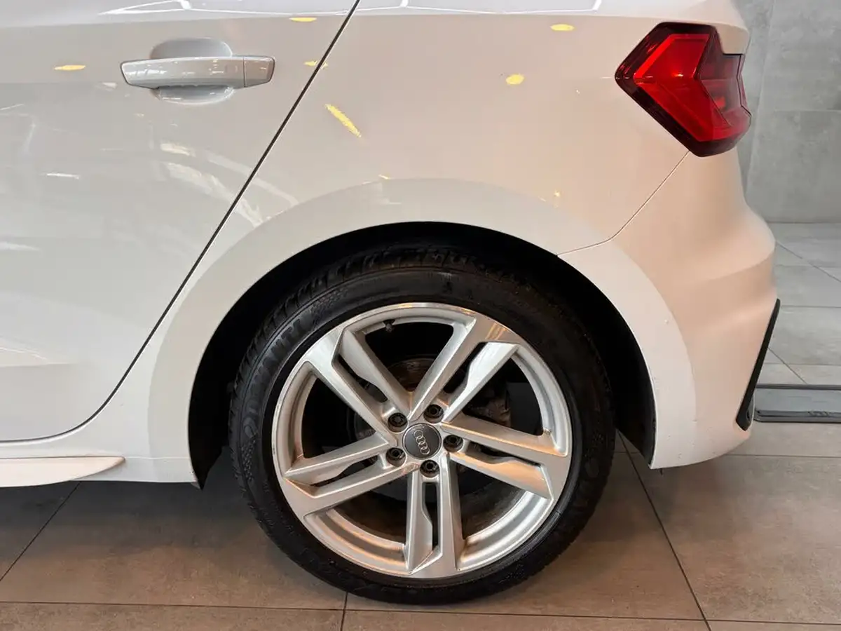 2019-audi-a1-10-30-tfsi-s-line-tronic-big-13