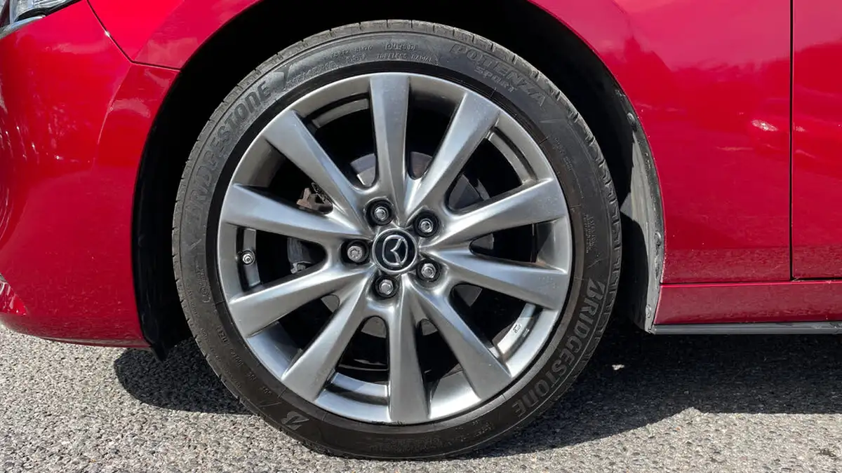 2021-mazda-mazda3-20-gt-sport-186ps-saloon-4d-big-16