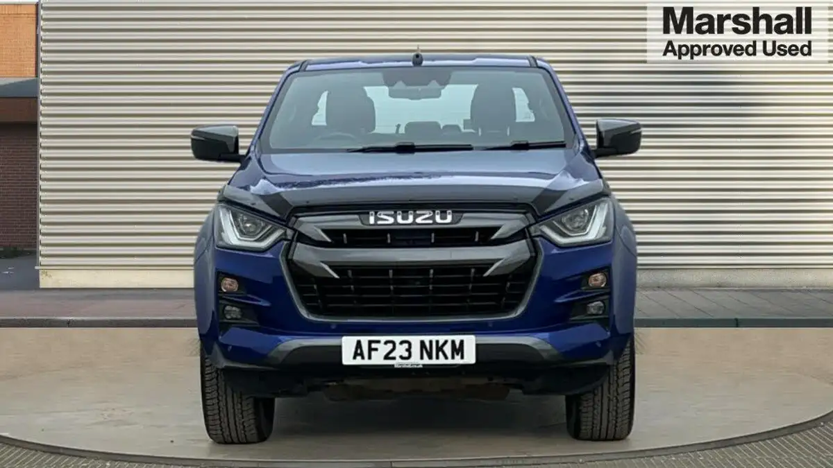 2023-isuzu-d-max-19td-v-cross-auto-big-7