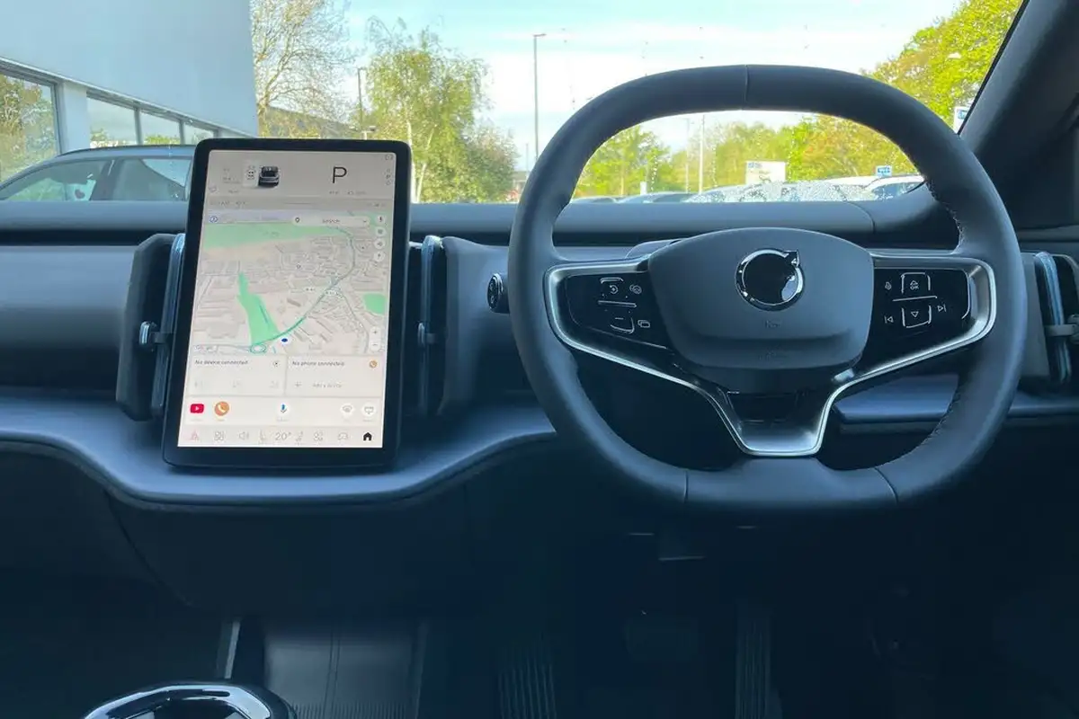 2025-volvo-ex30-e-single-motor-plus-extended-range-big-32