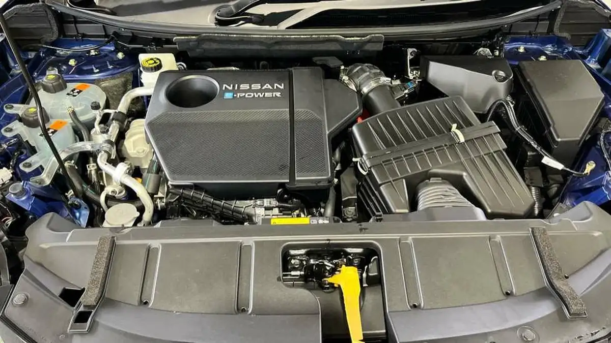 2024-nissan-x-trail-15-e-power-n-connecta-213ps-7-seat-e-4orce-big-9