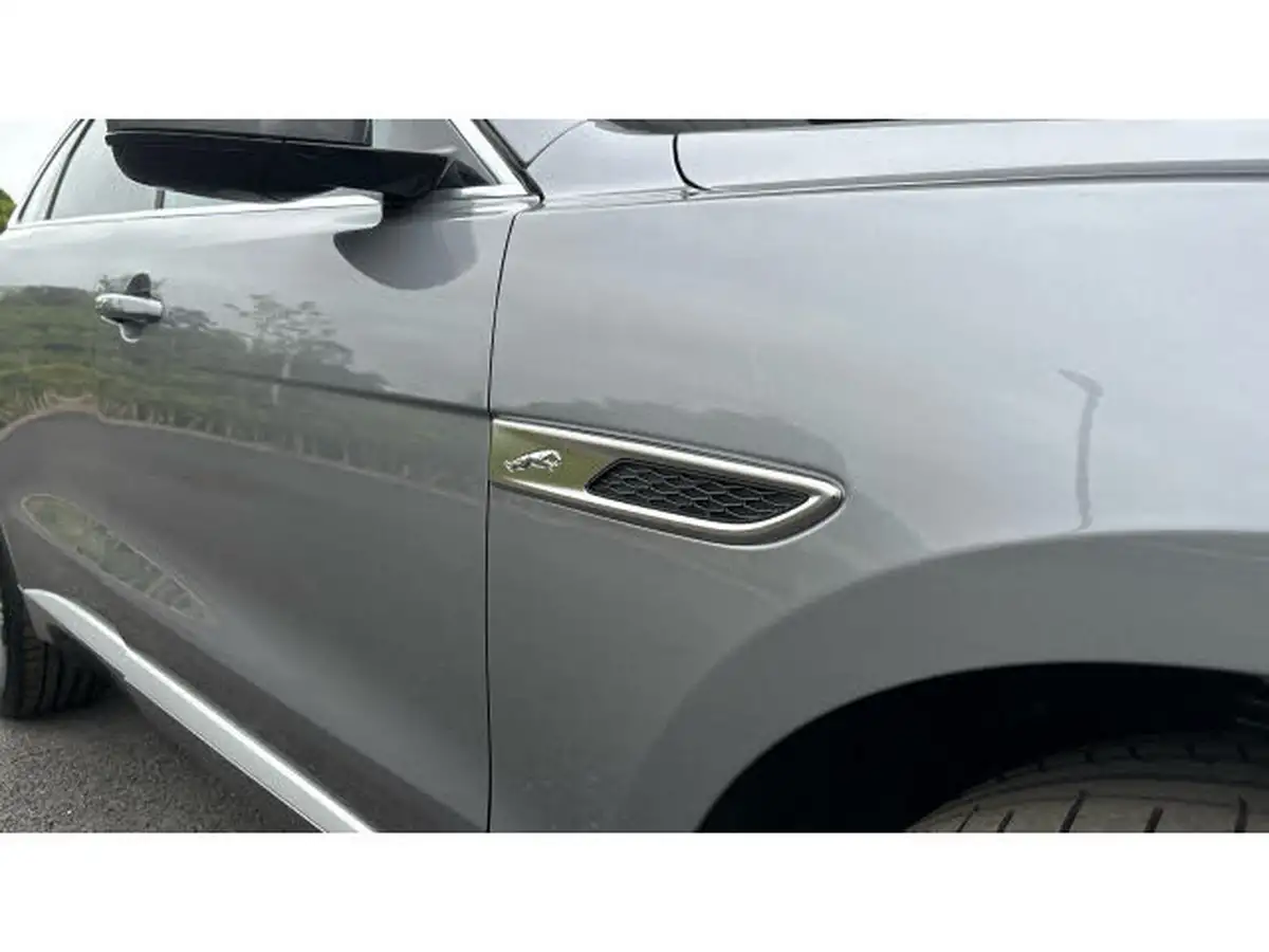 2024-jaguar-f-pace-20-d200-r-dynamic-s-big-10