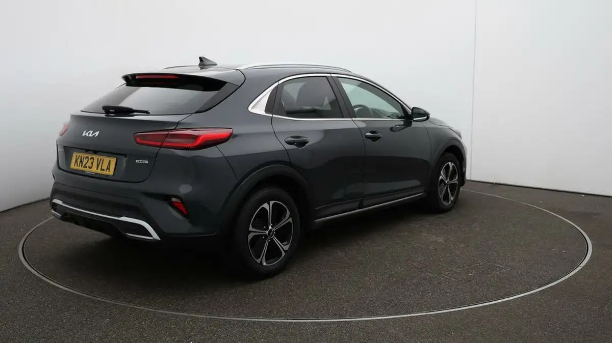 2023-kia-xceed-16-gdi-3-big-46