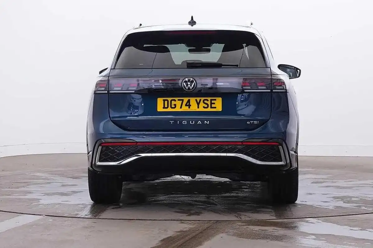 2024-volkswagen-tiguan-15-etsi-r-line-big-7