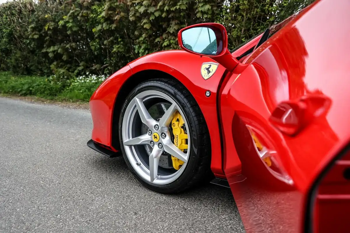 2021-ferrari-f8-tributo-big-31