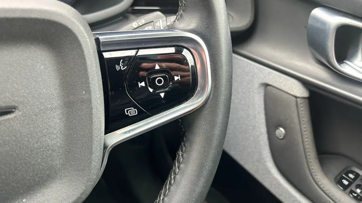 2022-polestar-polestar-2-e-ps2-300kw-longe-dual-plus-pilot-hatchback-big-26