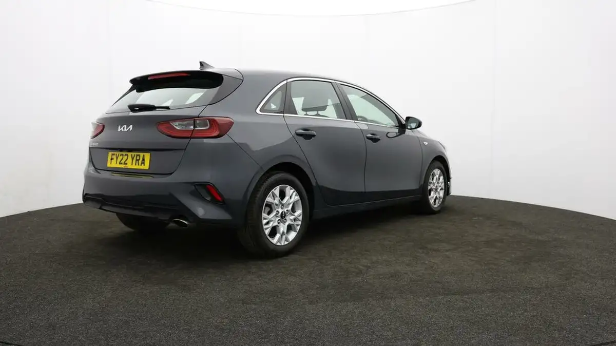 2021-kia-ceed-10-t-gdi-2-hatchback-big-77