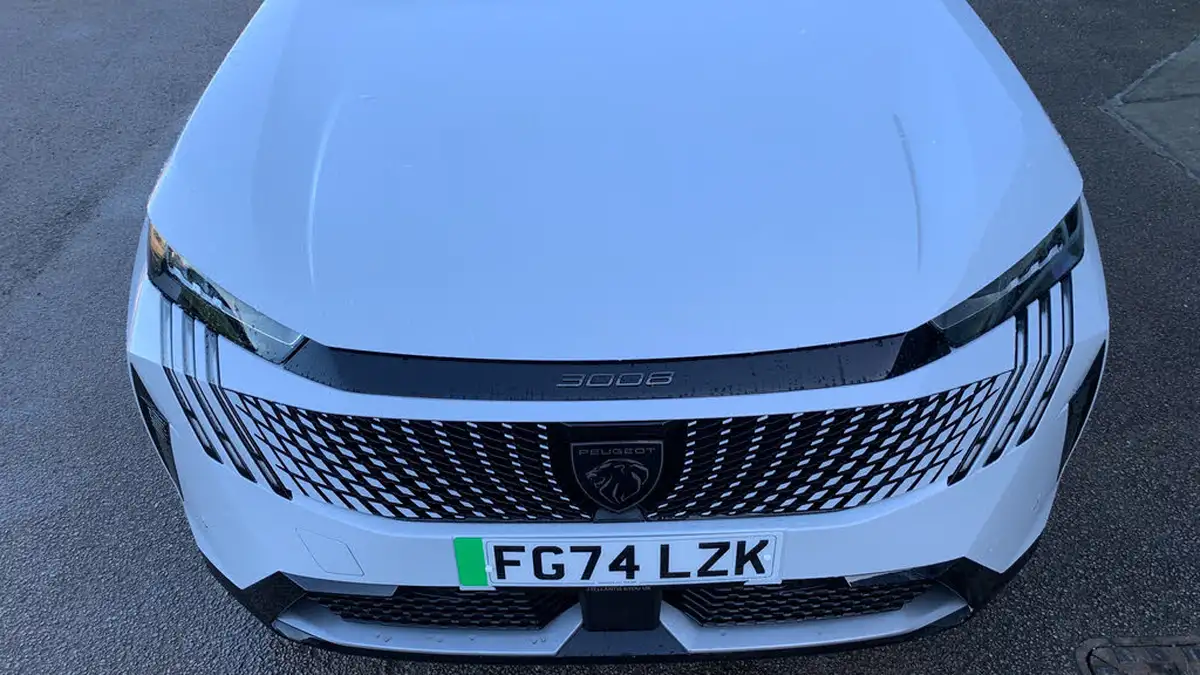2024-peugeot-3008-suv-e-gt-big-45