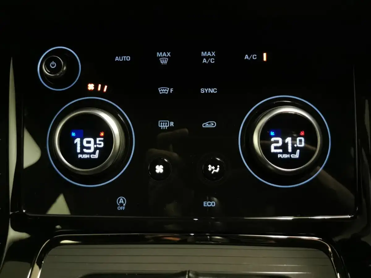 2021-land-rover-range-rover-evoque-20-d165-r-dynamic-big-16