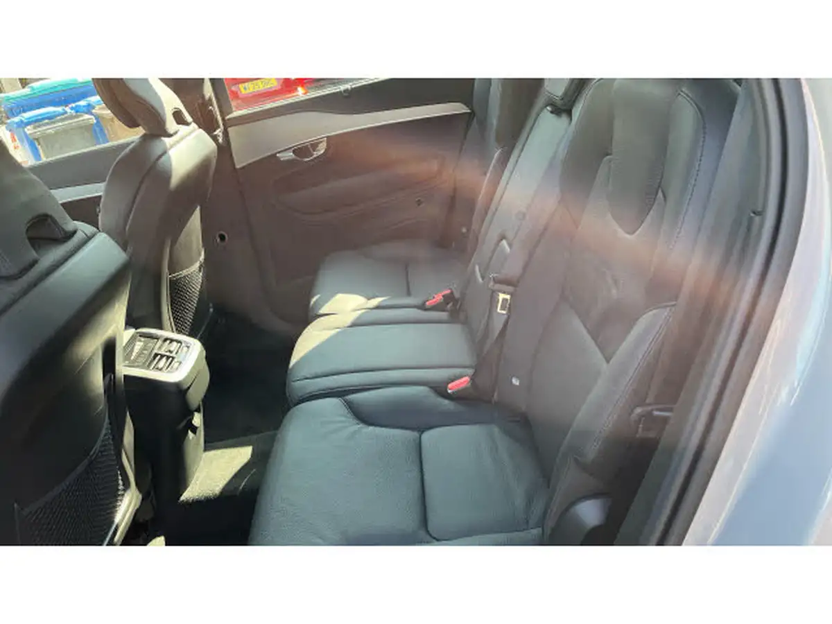 2024-volvo-xc90-20-b5-plus-big-32