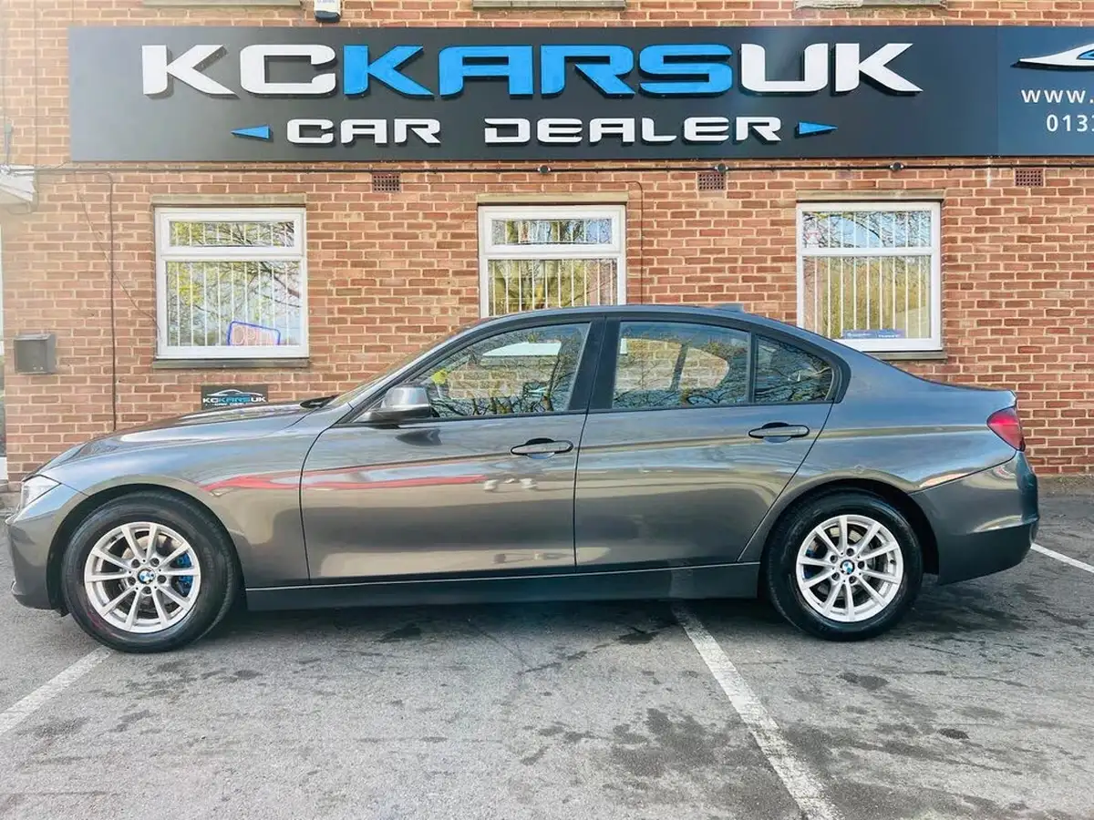 2013-bmw-3-series-20td-320d-efficientdynamics-163bhp-efficientdynamics-ss-saloon-4d-big-48