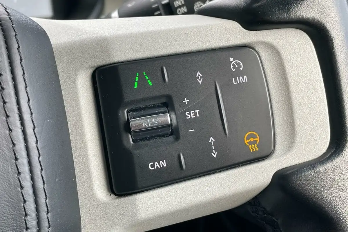 2022-land-rover-90-defender-30-d250-hse-big-41