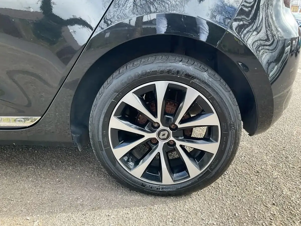 2021-renault-clio-10-sce-iconic-75bhp-big-18
